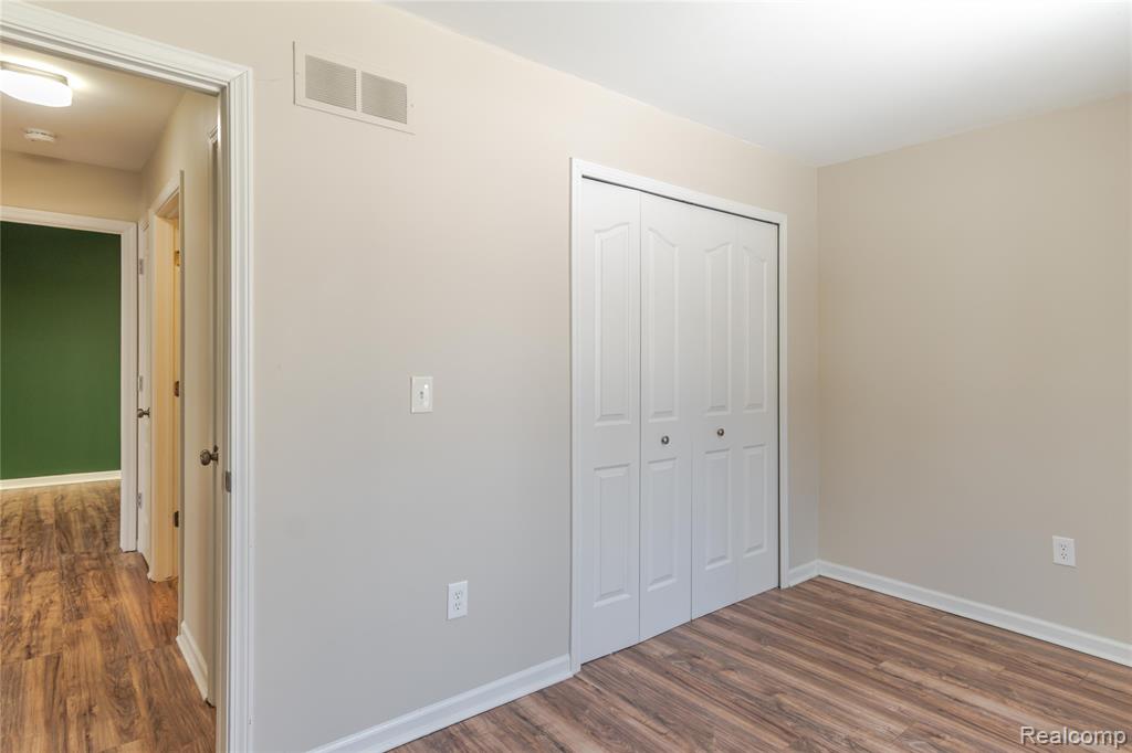 256 Crocker Boulevard, Mount Clemens, MI 48043 — Photo 21