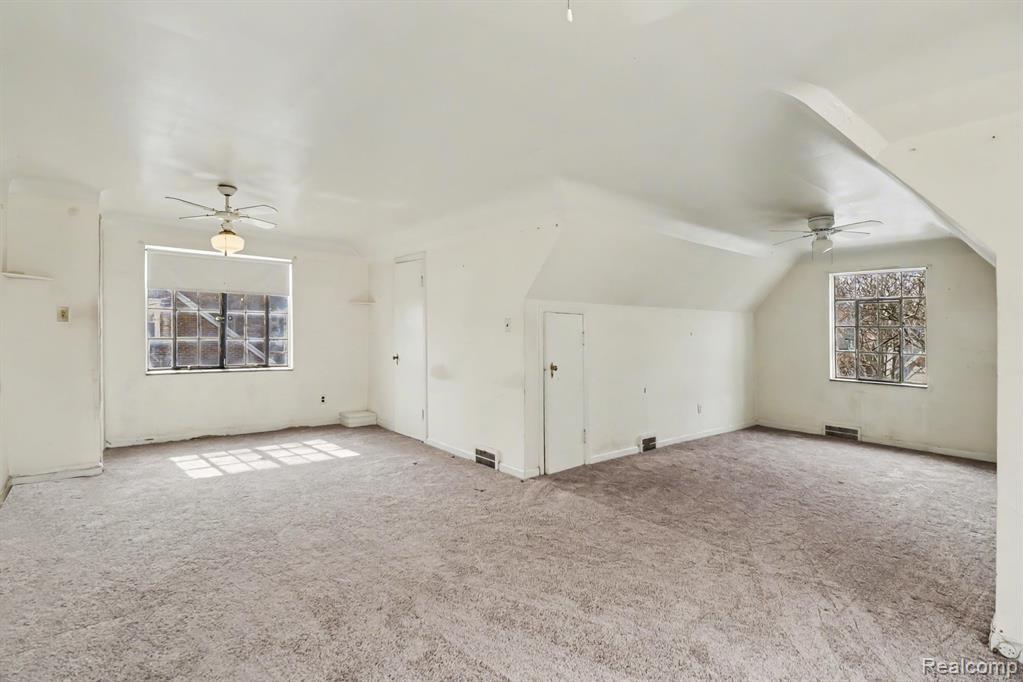 8594 Cloverlawn Street, Detroit, MI 48204 — Photo 19