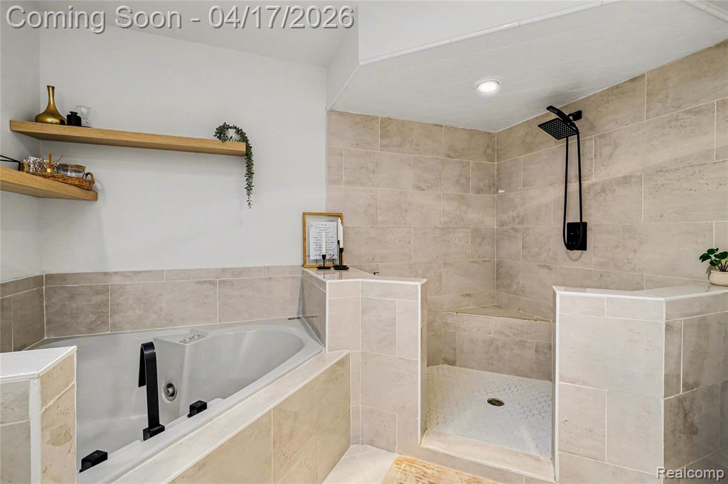 2228 Lost Creek Drive, Flushing, MI 48433 — Photo 15