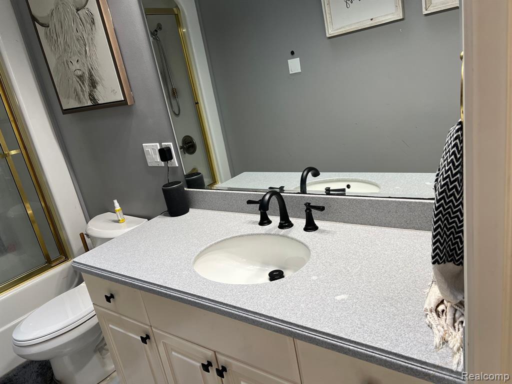 7404 CALKINS Road, Flint, MI 48532 — Photo 22