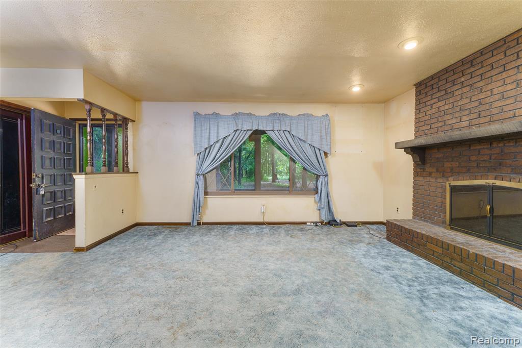 8800 Evergreen Road, Brighton, MI 48116 — Photo 6