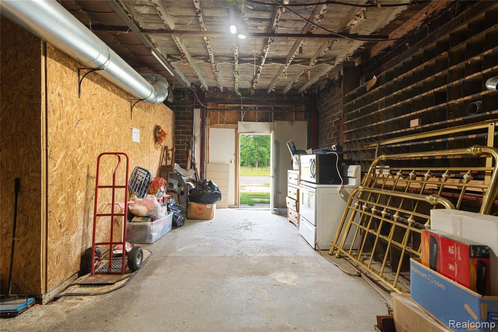 3279 Emmett Road, Emmett, MI 48022 — Photo 31