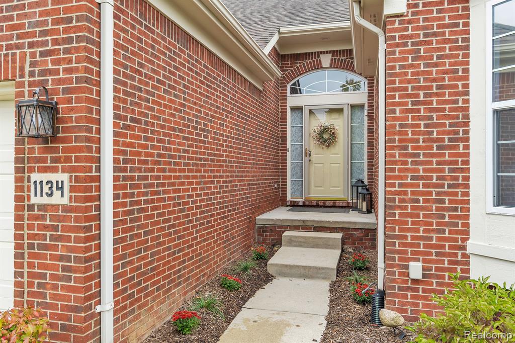 1134 Andover Circle, Commerce Twp, MI 48390 — Photo 2
