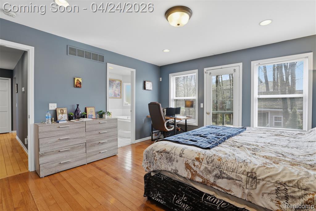 54638 Beacon Cove Circle, New Baltimore, MI 48047 — Photo 17