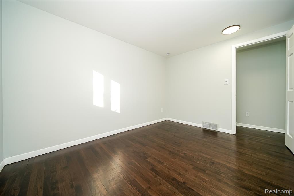 5445 Frankwill Avenue, Clarkston, MI — Photo 48
