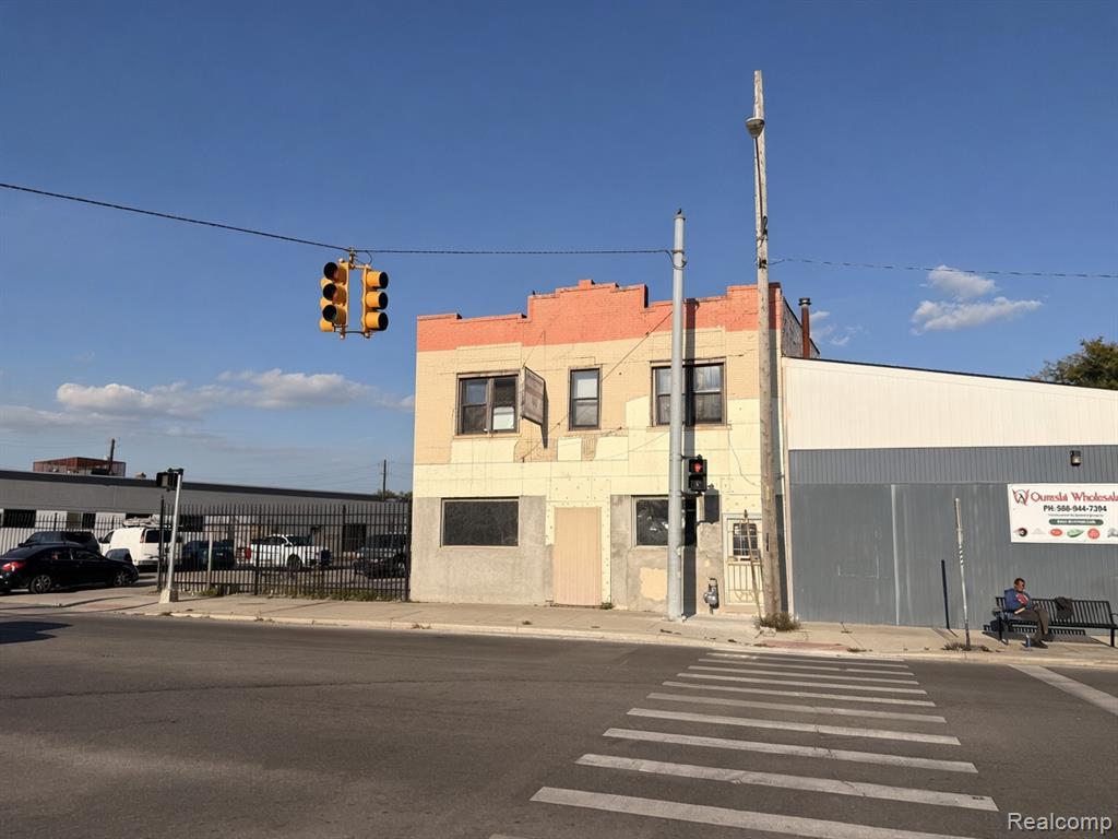 12208 Conant Street, Hamtramck, MI 48212