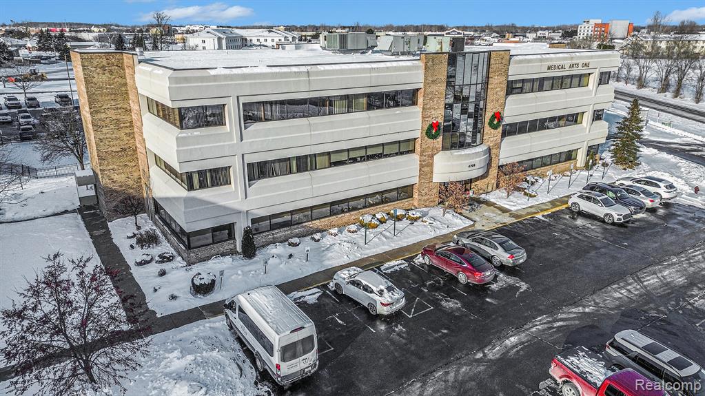 4705 Towne Centre Road, 304, Saginaw, MI 48604 — Photo 5