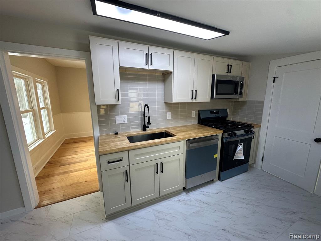 3142 Wright Street, Port Huron, MI 48060 — Photo 11