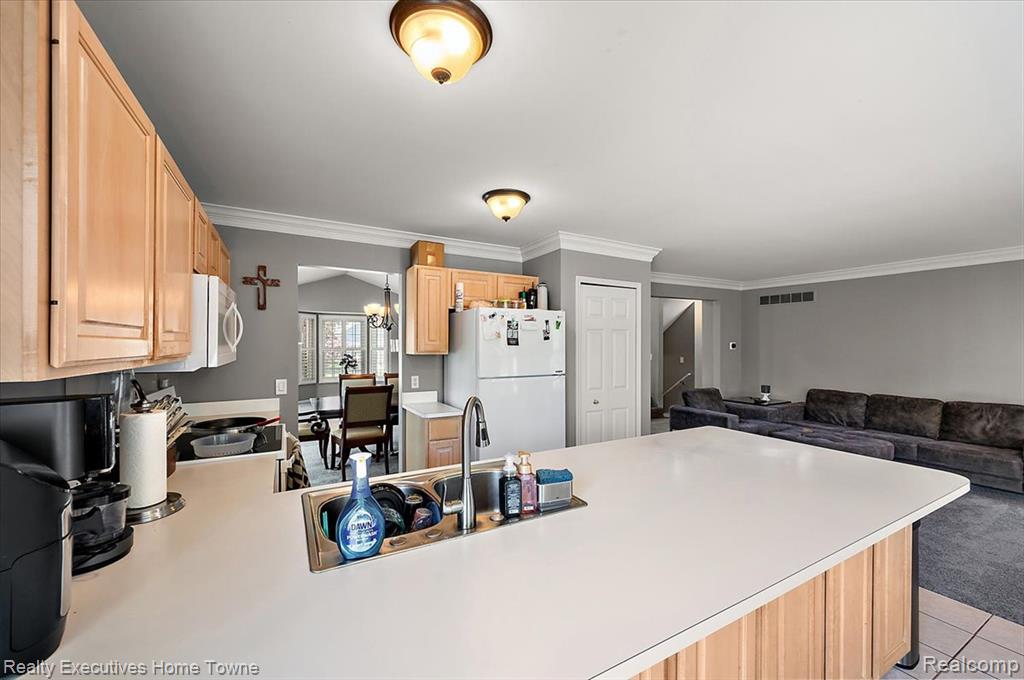 899 Hathaway Dr Drive, Auburn Hills, MI 48326 — Photo 21