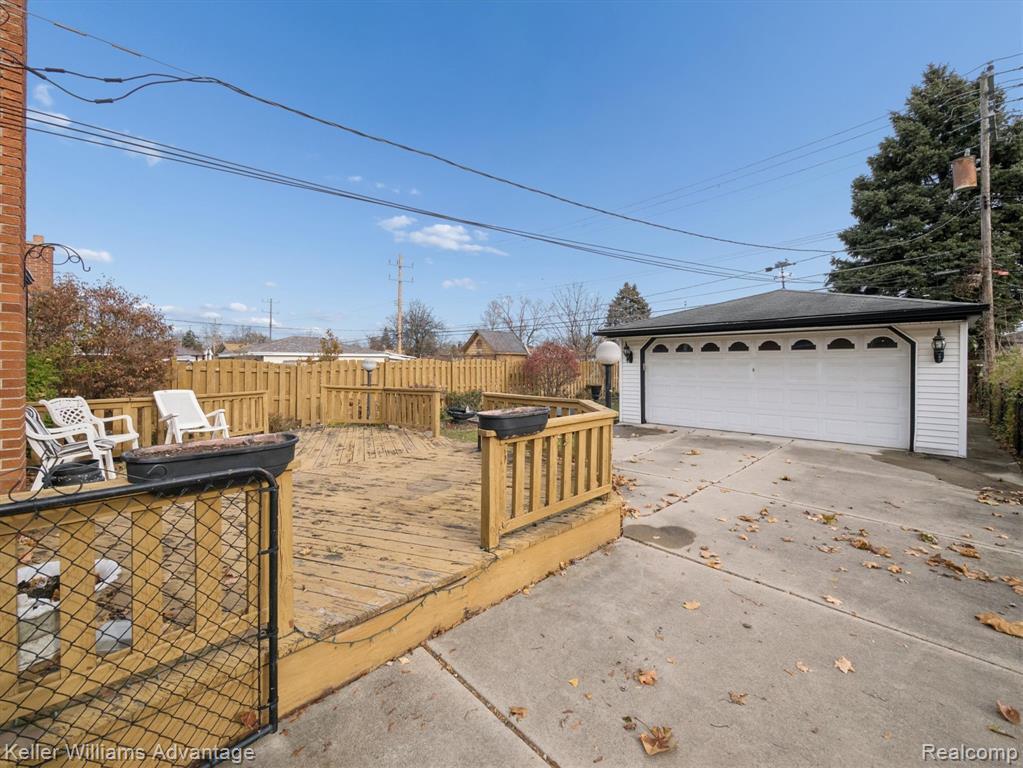 6450 Fenton Street, Dearborn Heights, MI 48127 — Photo 28