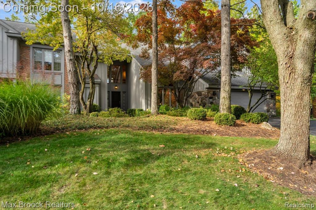 4929 Fairway Ridge Circle, West Bloomfield, MI 48323