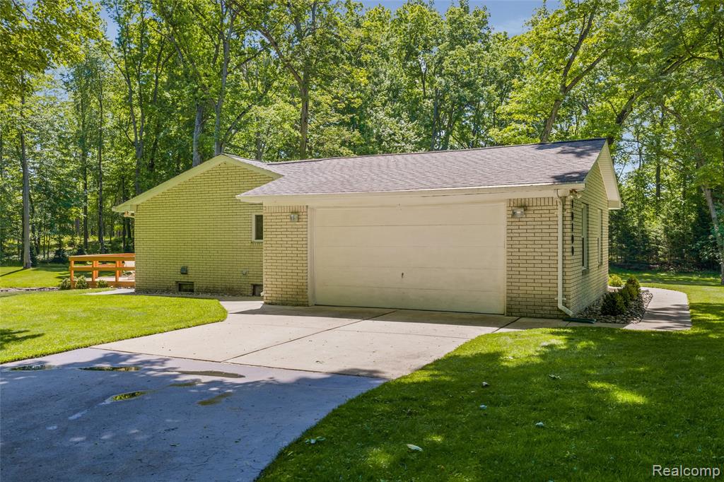 10100 Bridge Lake Road, Clarkston, MI 48348 — Photo 31