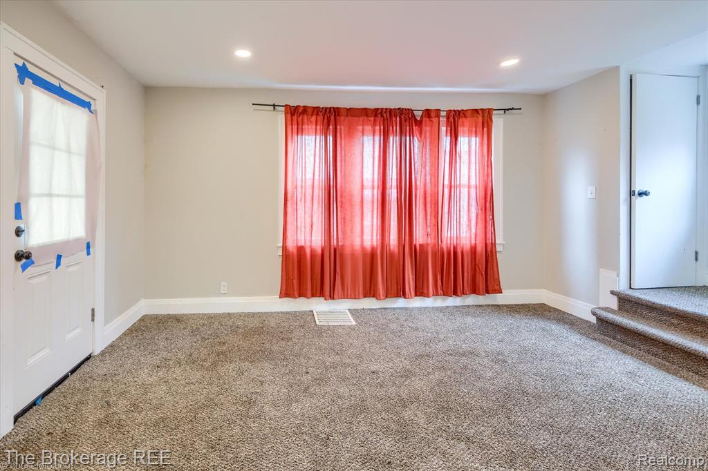 808 N Chevrolet Avenue, Flint, MI 48504 — Photo 4