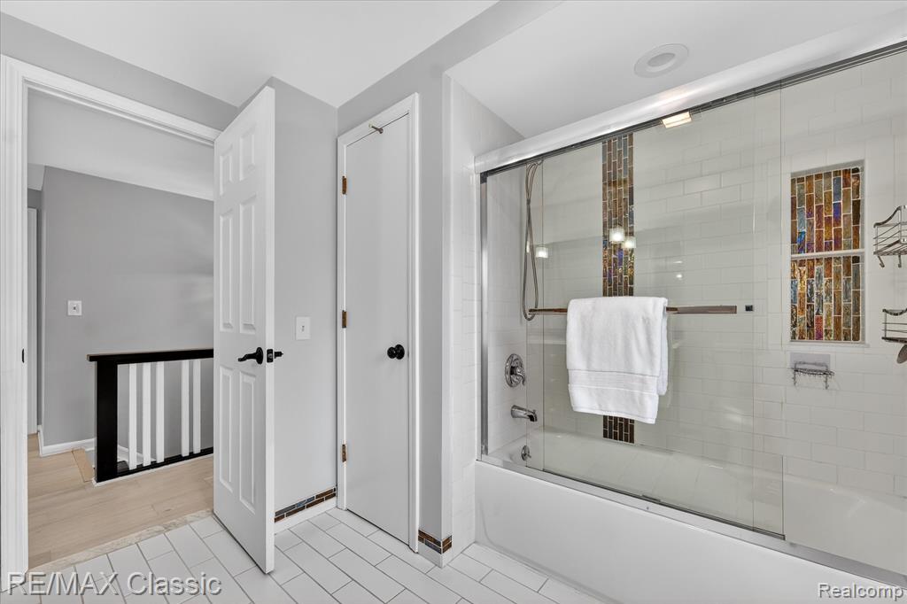 9377 Pineview Drive, Plymouth, MI 48170 — Photo 29