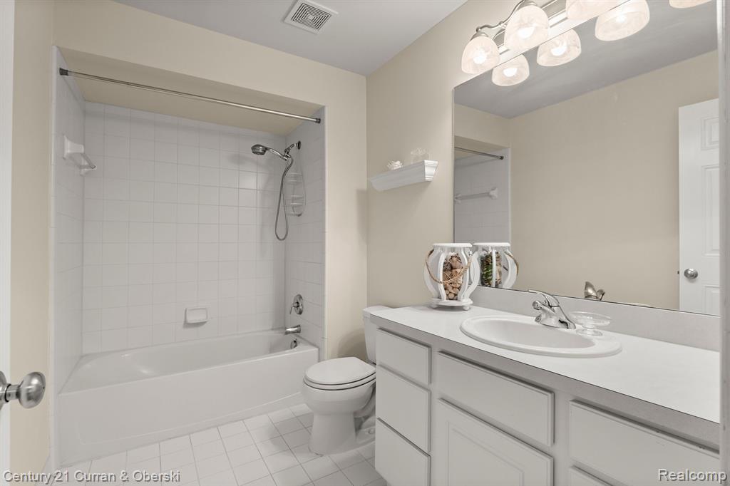 49957 JACKSON Lane, Canton, MI 48188 — Photo 26