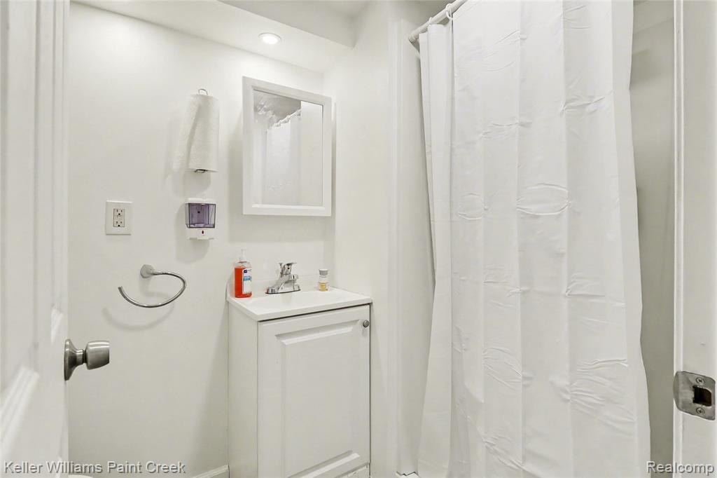 23070 Rosewood Street, Oak Park, MI 48237 — Photo 23