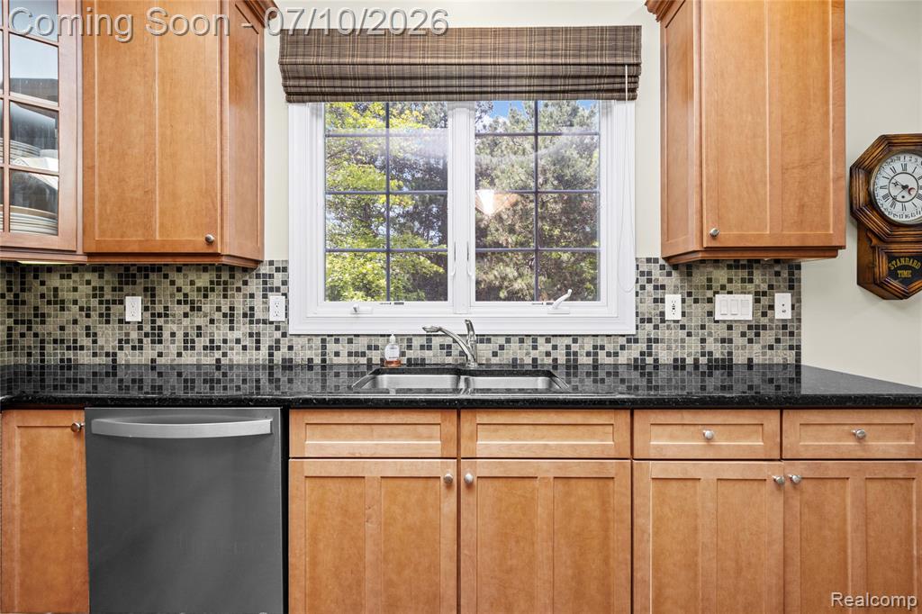44493 Broadmoor Boulevard, Northville, MI 48168 — Photo 32