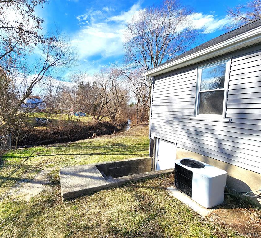 5082 CENTER Road, Grand Blanc, MI 48439 — Photo 6
