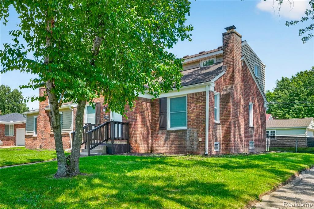 18902 Westmore Street - Photo 2