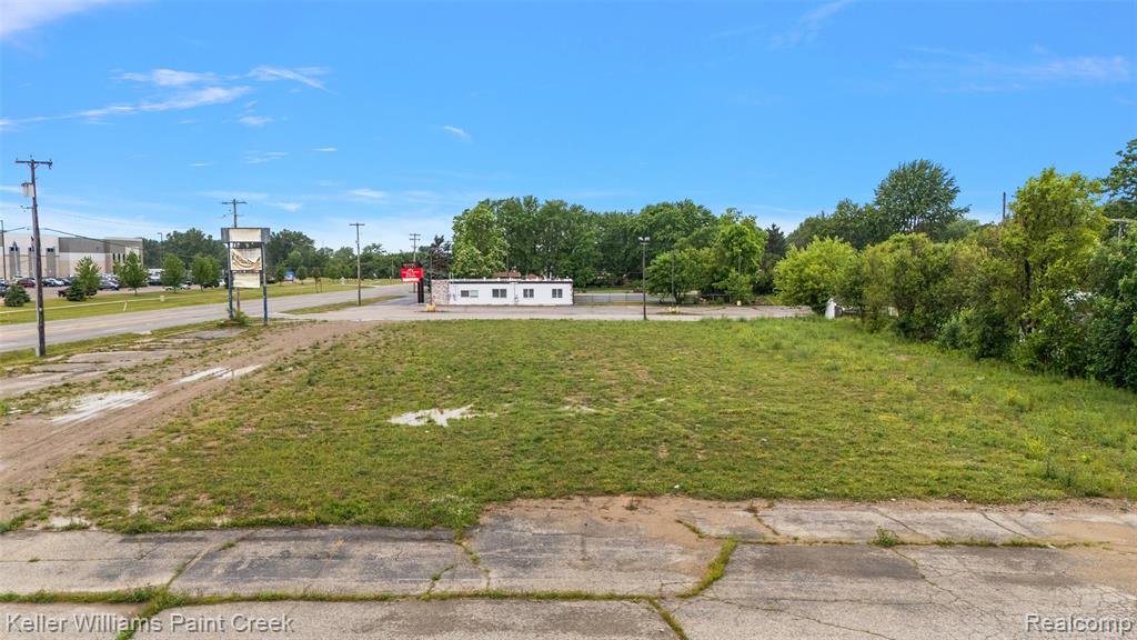4403 Davison Road, Burton, MI 48509 — Photo 6