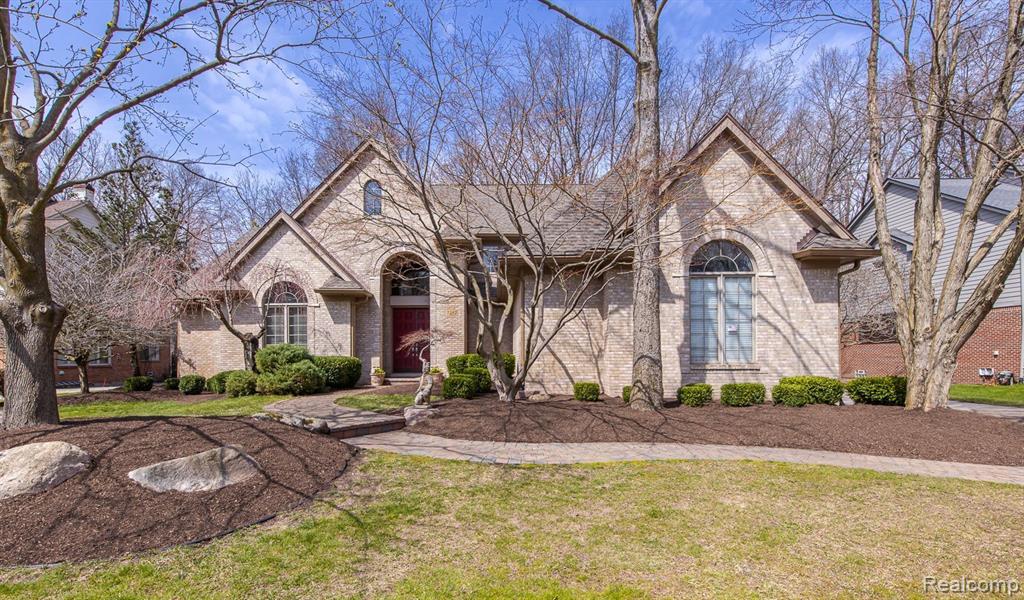 7252 Autumn Hill Drive, West Bloomfield, MI 48323 — Photo 2