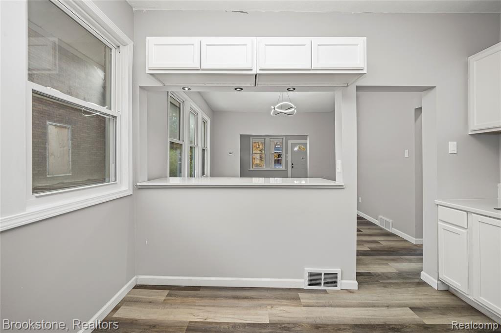 4888 Maxwell Street, Detroit, MI 48214 — Photo 16