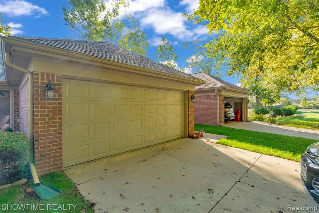 51118 Courtyard Drive, Chesterfield, MI 48047 — Photo 3