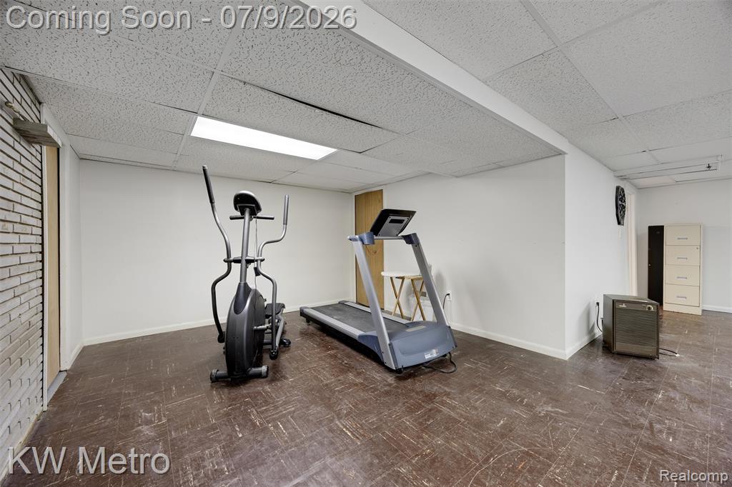 20665 Woodcrest Street, Harper Woods, MI 48225 — Photo 38