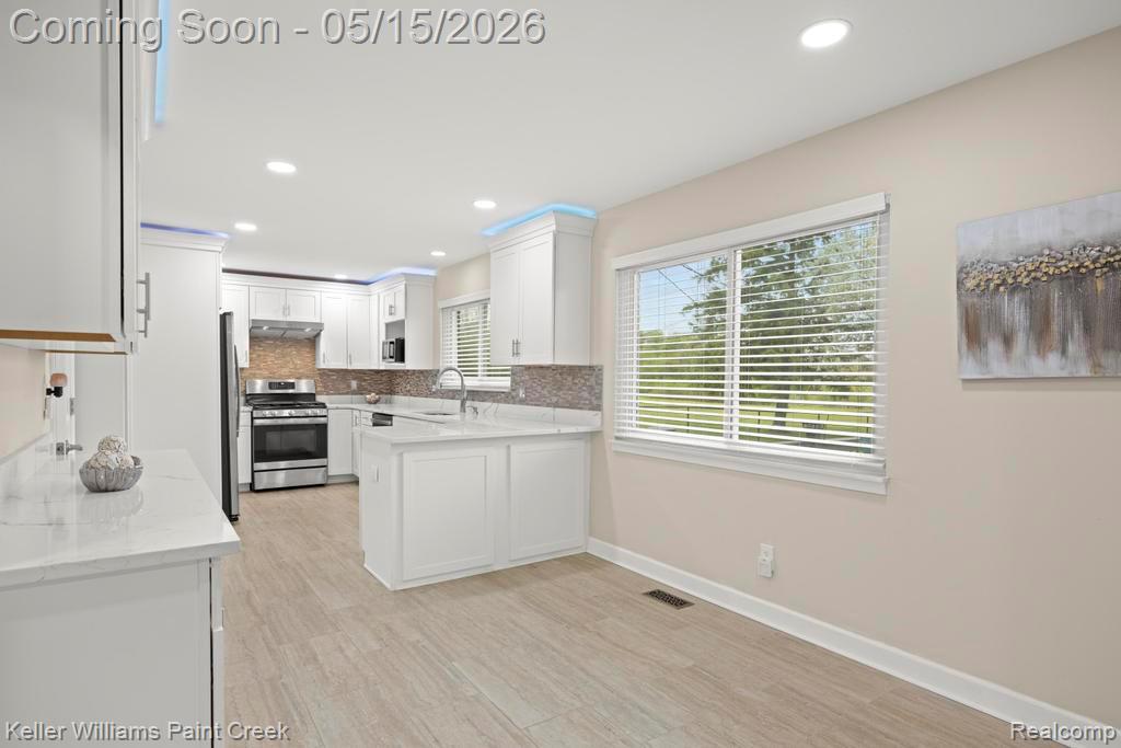 1195 Ashley Drive, Troy, MI 48085 — Photo 14