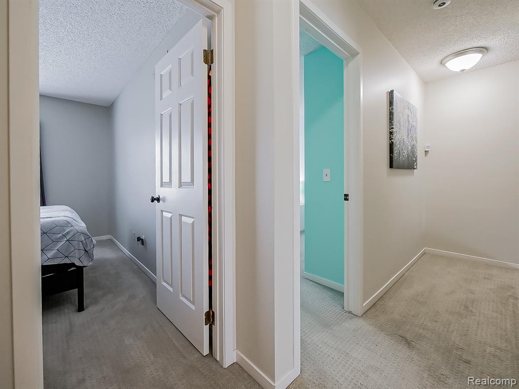 41399 Belden Circle, Novi, MI 48377 — Photo 20