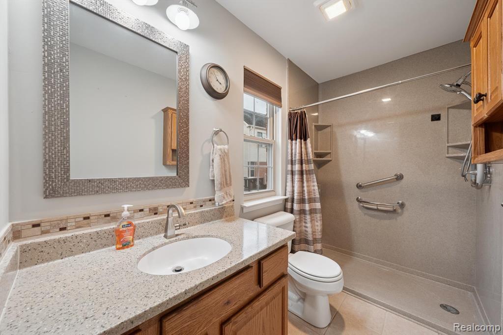 8770 Hardwood Drive, Belleville, MI 48111 — Photo 16