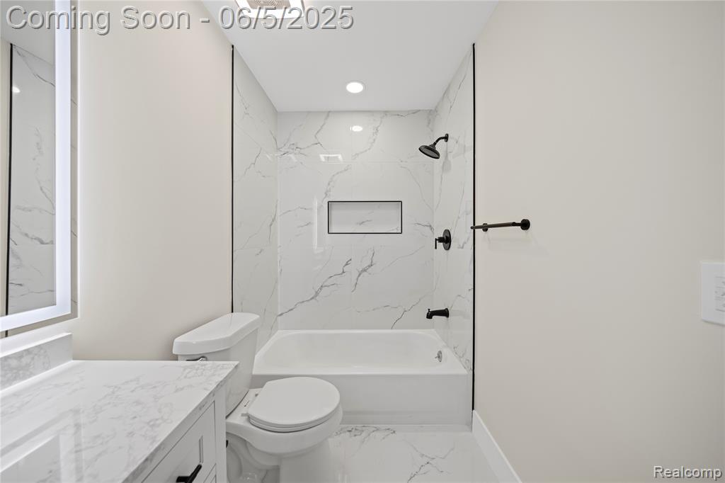 4610 Woodbine Circle, West Bloomfield, MI 48323 — Photo 26
