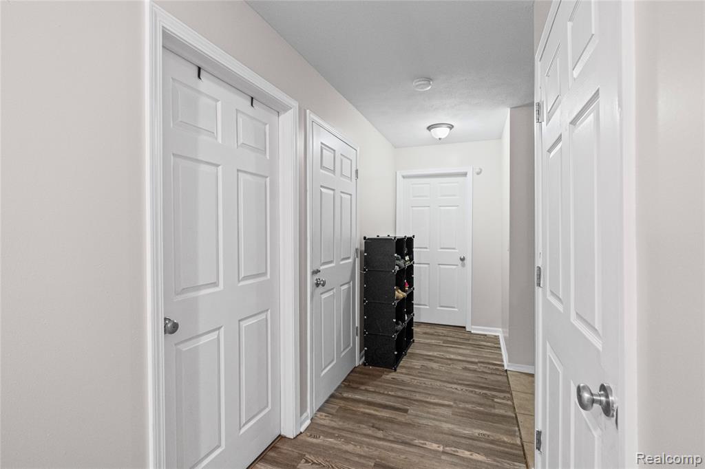 470 E Wood Street, Flint, MI 48503 — Photo 21