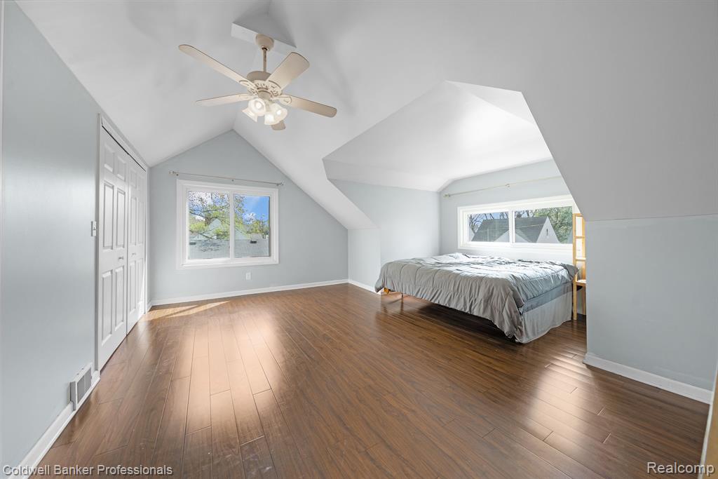 474 W BROCKTON Avenue, Madison Heights, MI 48071 — Photo 13