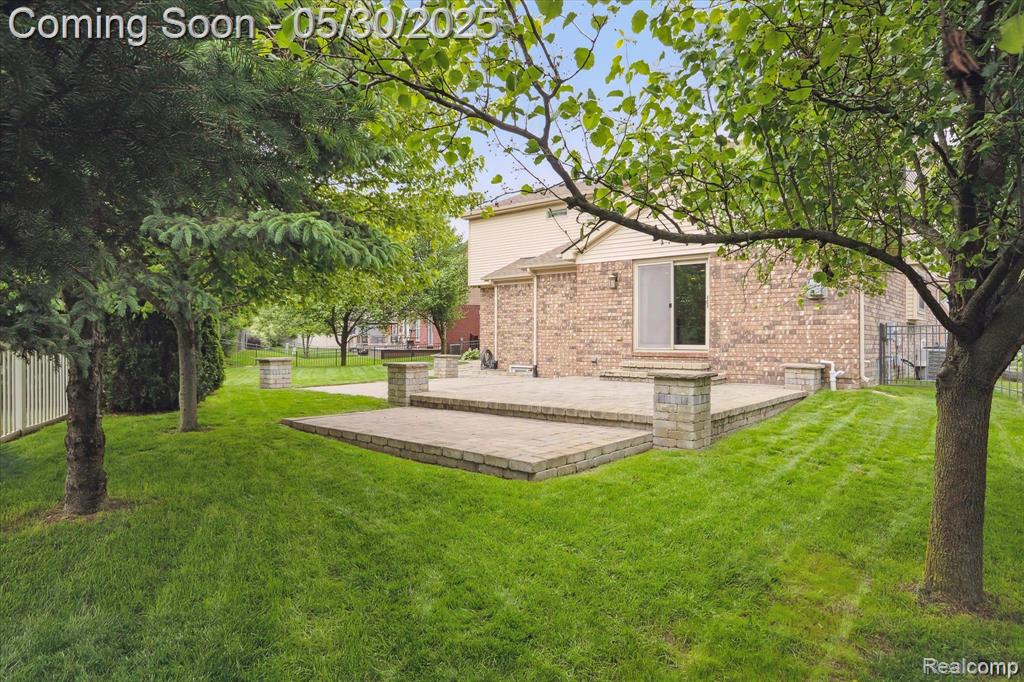 9267 Richfield, Livonia, MI 48150 — Photo 40