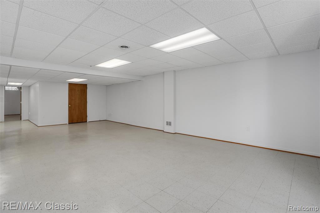 4150 Heatherwood Drive, Commerce Twp, MI 48382 — Photo 30
