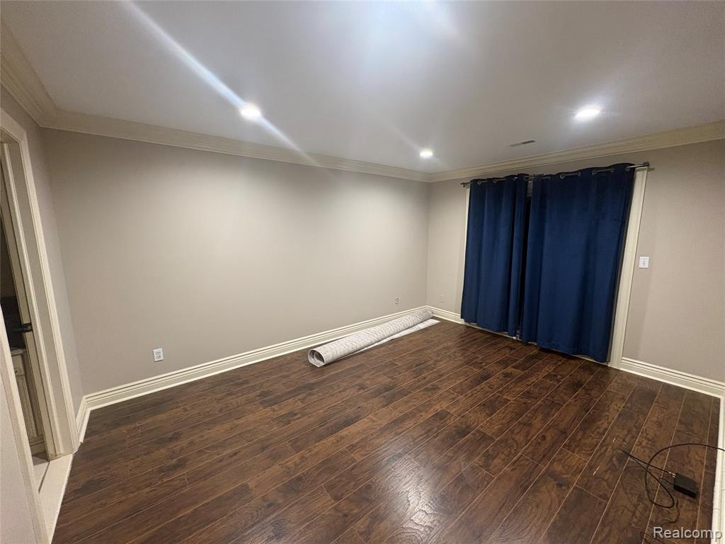 5445 Pine Aires Drive, Sterling Heights, MI 48314 — Photo 16