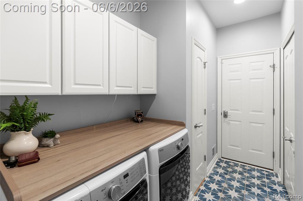 10242 Beacon Court, Grand Blanc, MI 48439 — Photo 36