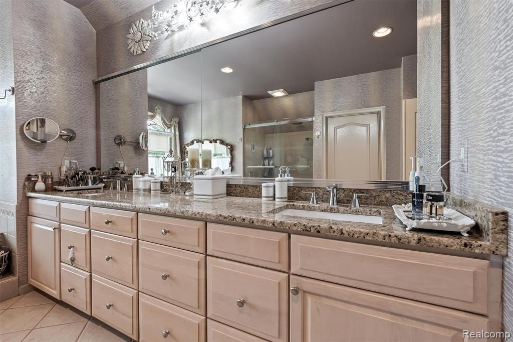 61496 Beacon Hill Drive, Washington, MI — Photo 35