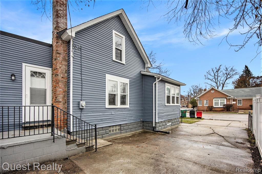 9 Hubbard, Mount Clemens, MI 48043 — Photo 25