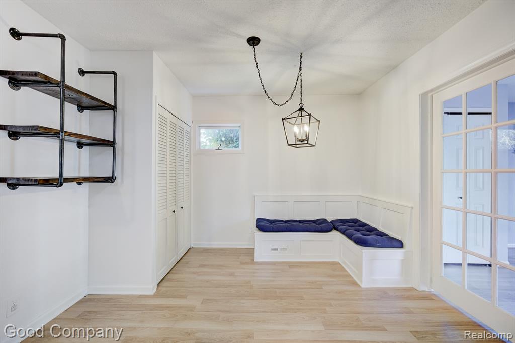 934 Lockwood Road, Royal Oak, MI 48067 — Photo 21