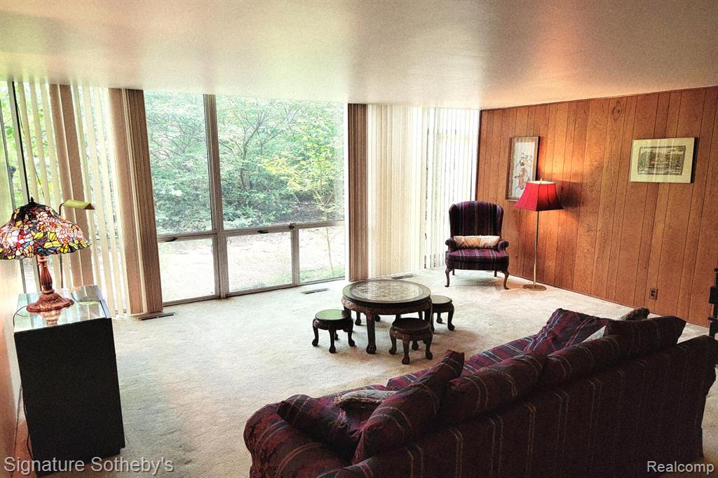 1400 Joliet Place - Photo 4