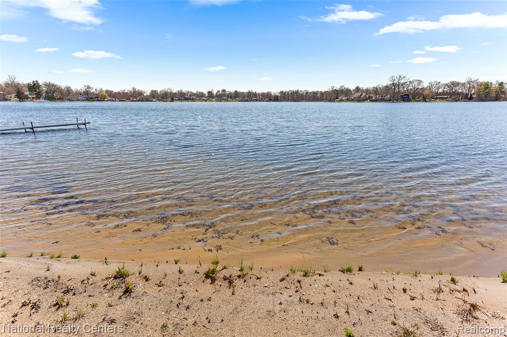 1100 Clearwater Boulevard, White Lake, MI — Photo 6