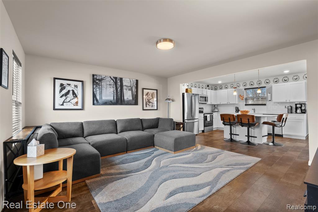 2273 Apple Tree Drive, Burton, MI 48519 — Photo 5