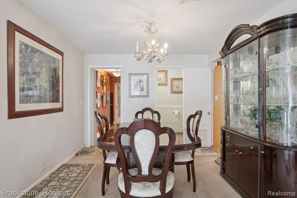 4665 W Maple Road, Bloomfield Hills, MI 48301 — Photo 14