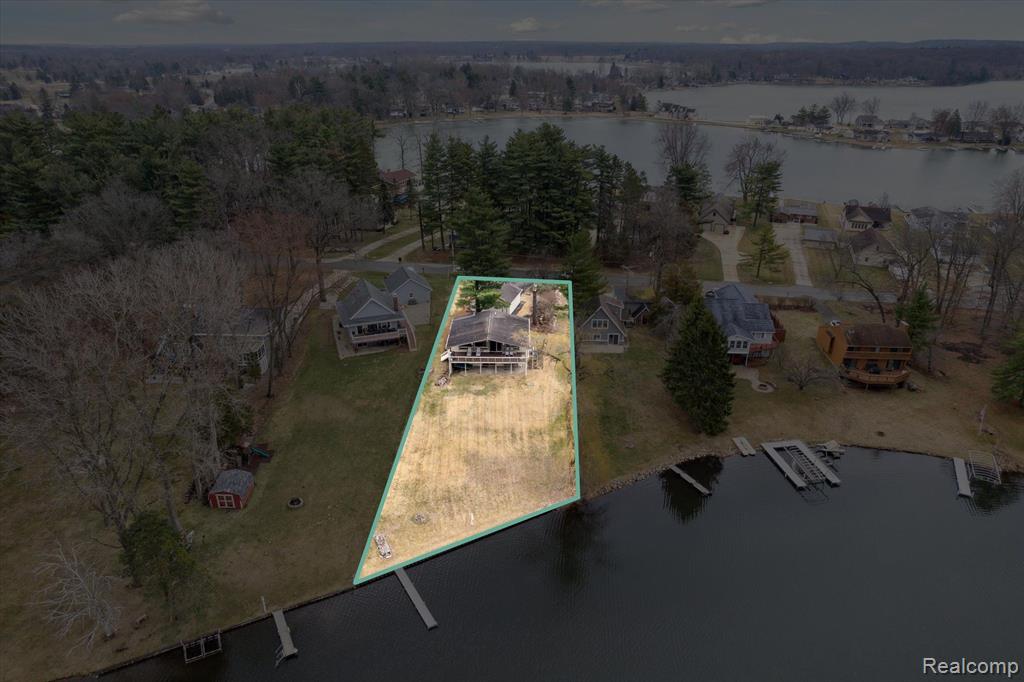 231 PINE HILL LAKE Drive, Horton, MI 49246 — Photo 66