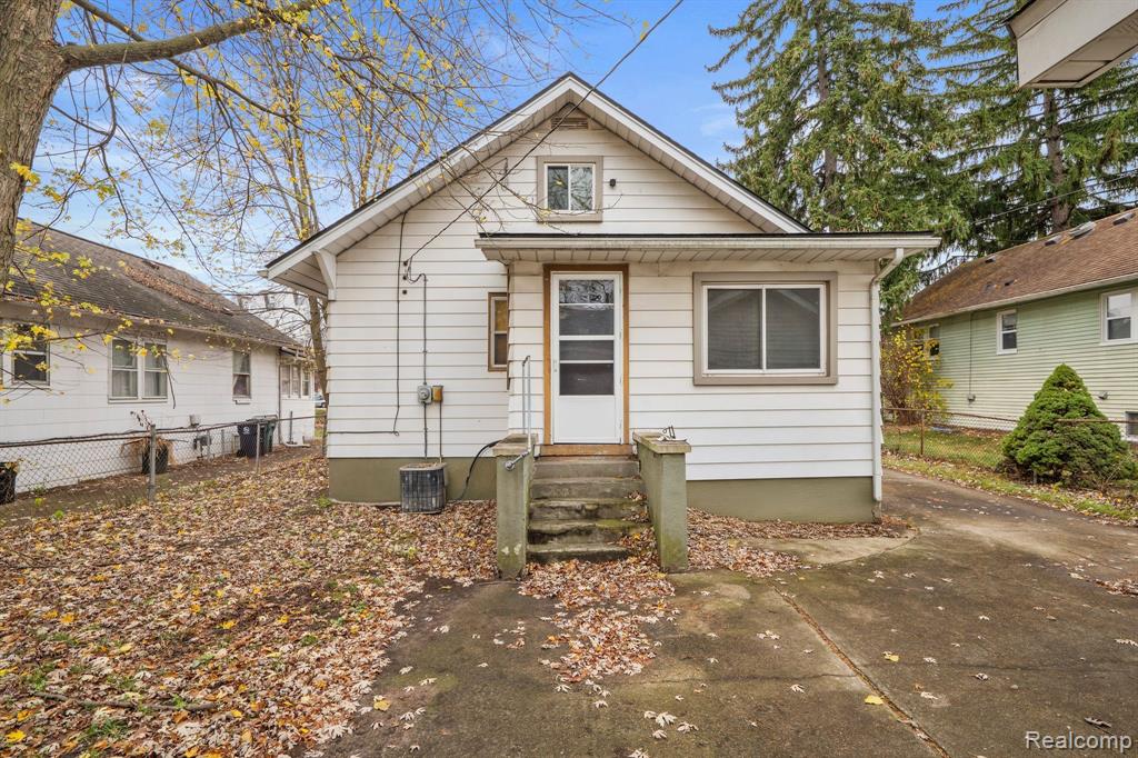 606 OAKLAND Avenue, Royal Oak, MI 48067 — Photo 5