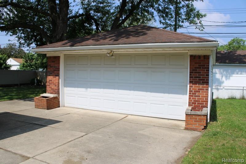 9396 Allen Road, Allen Park, MI 48101 — Photo 6