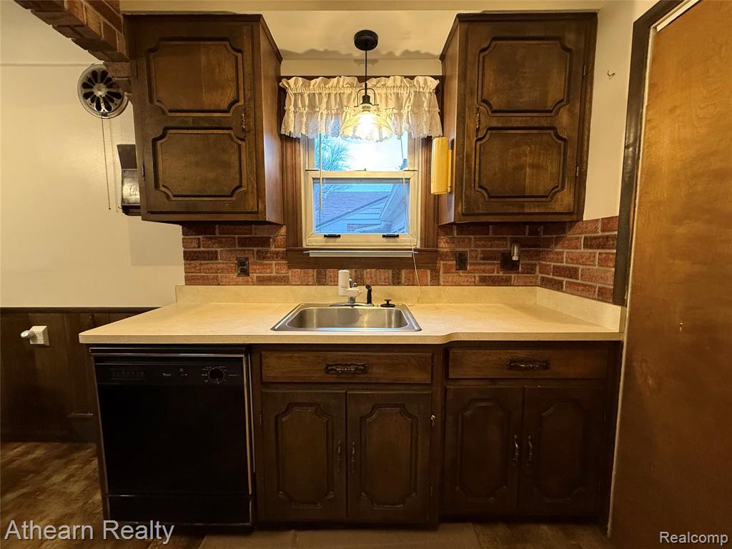 8309 Rosedale Boulevard, Allen Park, MI 48101 — Photo 9