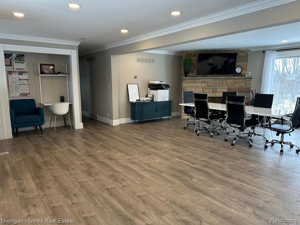 8089 N HOLLY Road, Grand Blanc, MI 48439 — Photo 4